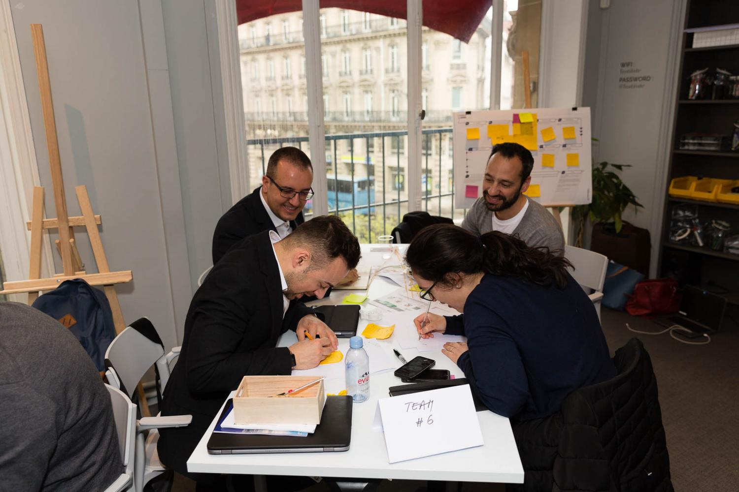 ceo_office_meeting_083.jpg Thumbnail