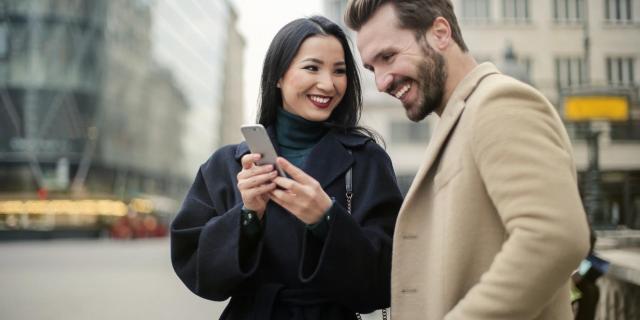 couple, smile, phone